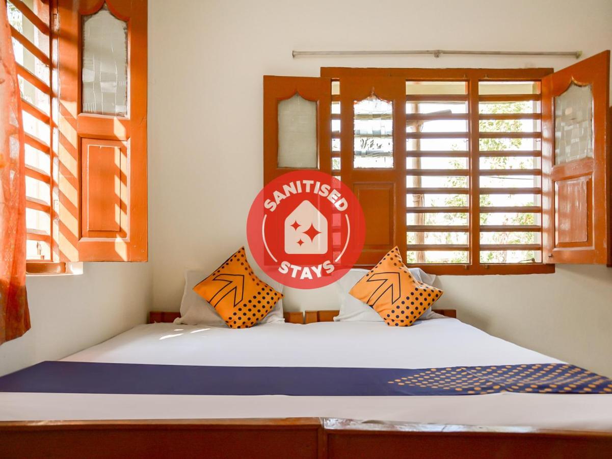 Spot On 76580 Bobby House Hotel Puri Exterior photo